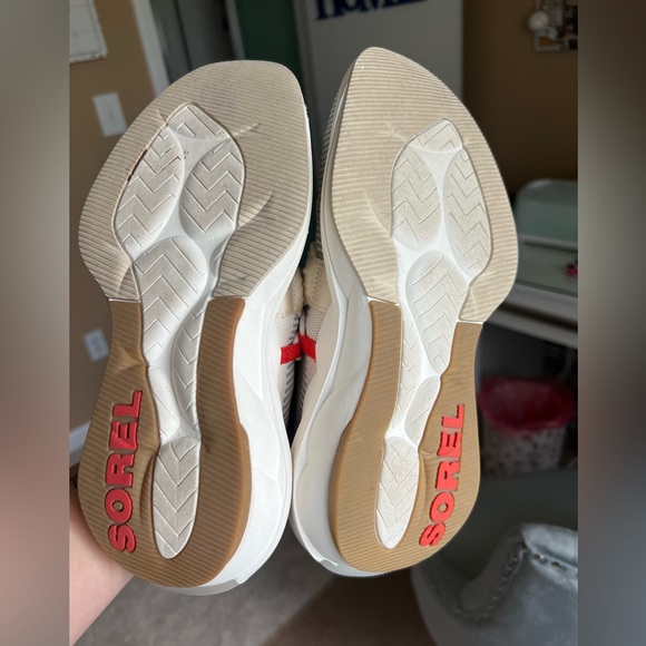 SOREL Explorer Defy Low Sneaker 7.5 - Picture 5 of 10